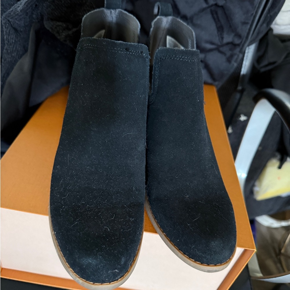 Toms Suede wedge booties